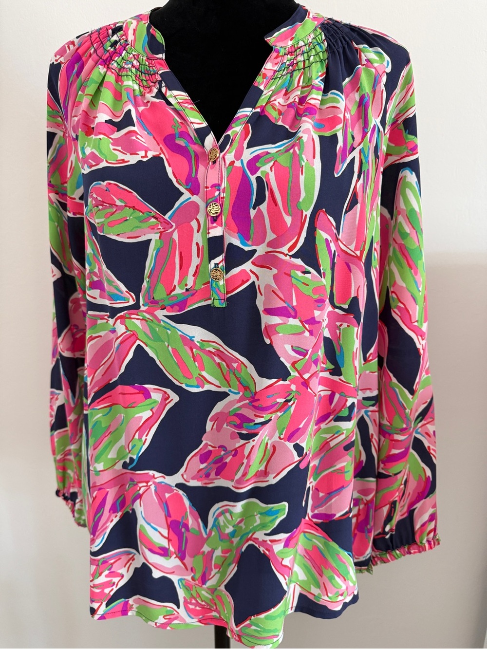 Lilly Pulitzer "Elsa" silk blouse "In The Vias" tropical print size small